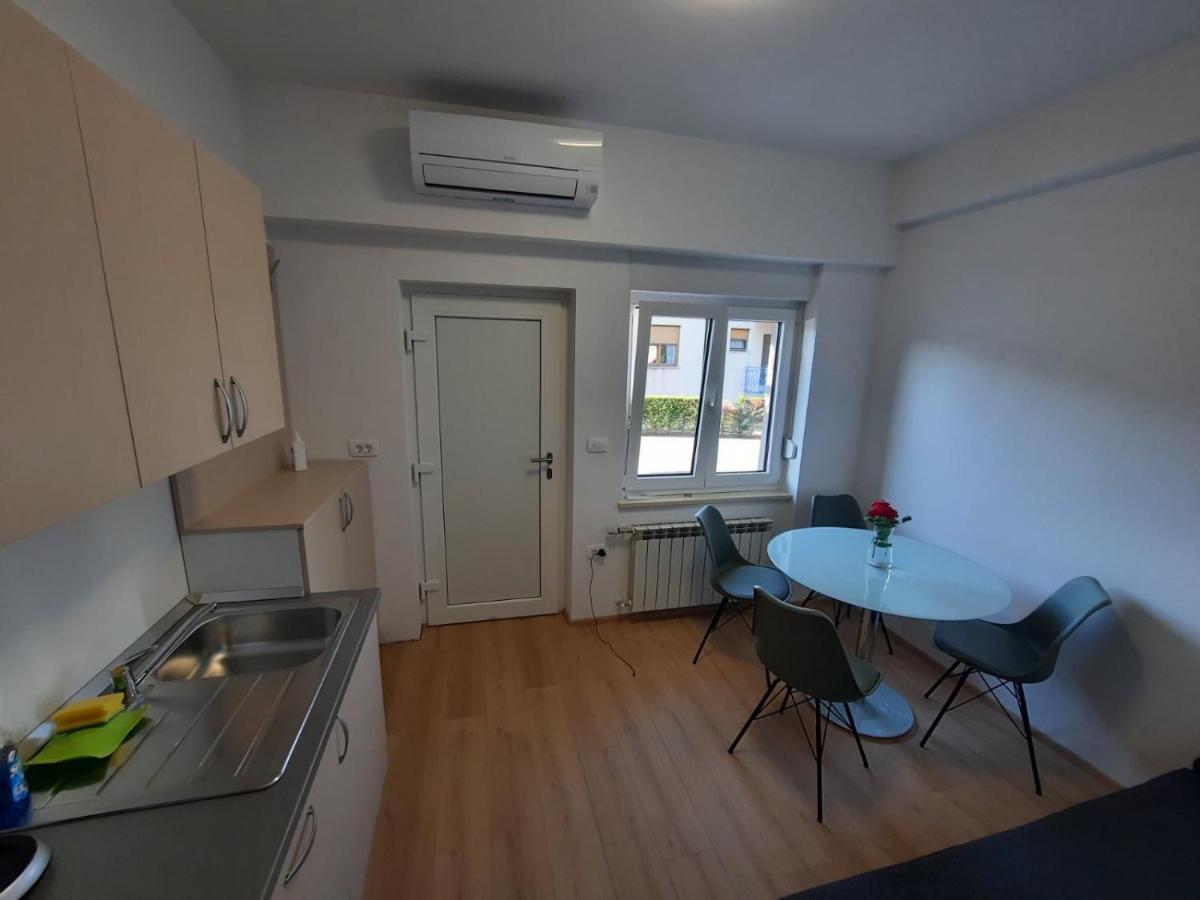 Ferienwohnung Bellevue 1 Izola Exterior foto