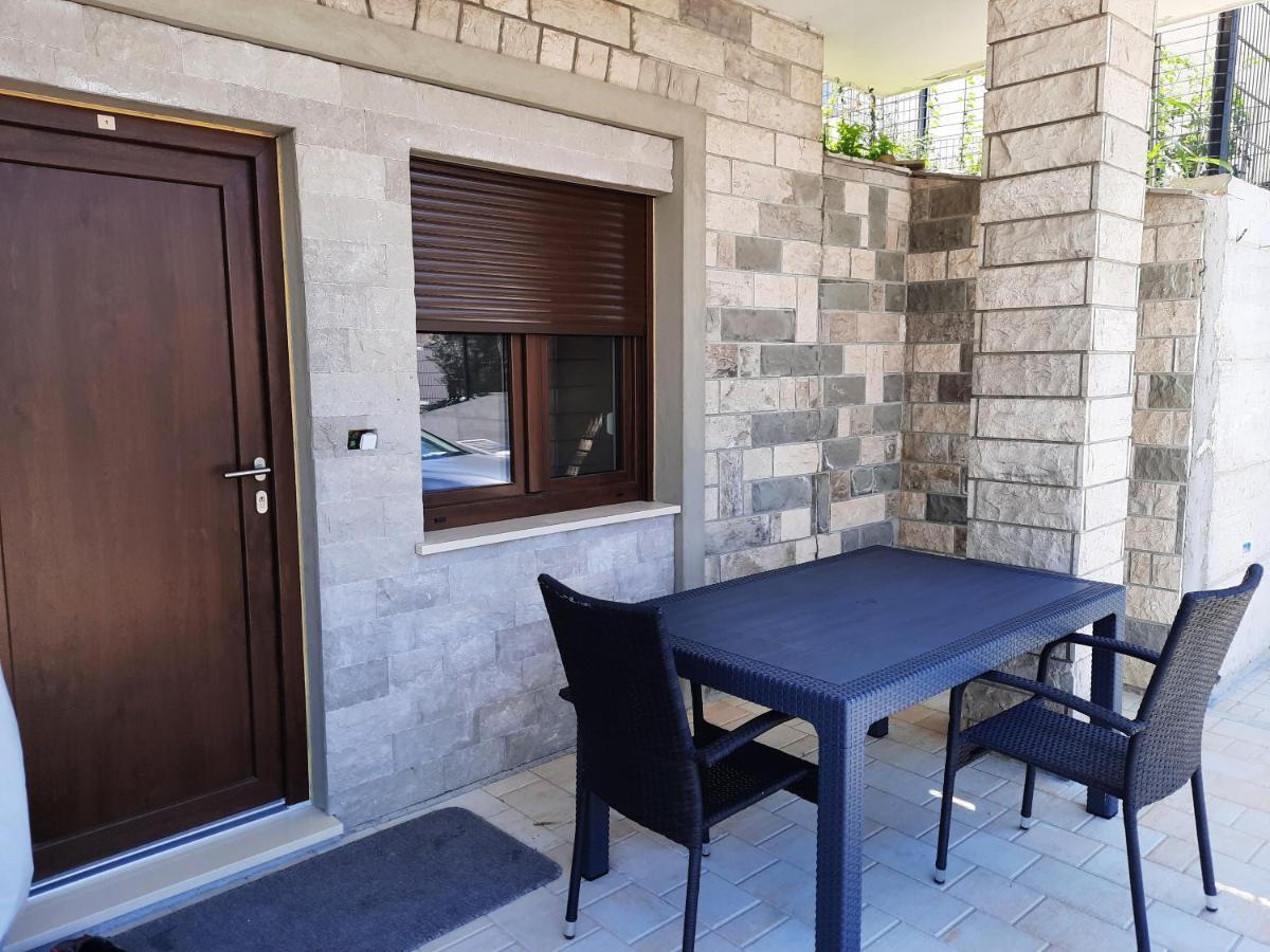 Ferienwohnung Bellevue 1 Izola Exterior foto